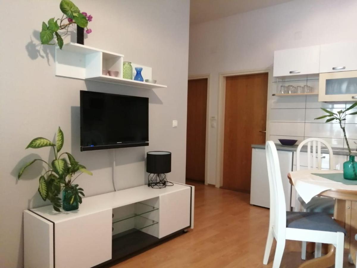 Apartments Suri Vodice Ngoại thất bức ảnh