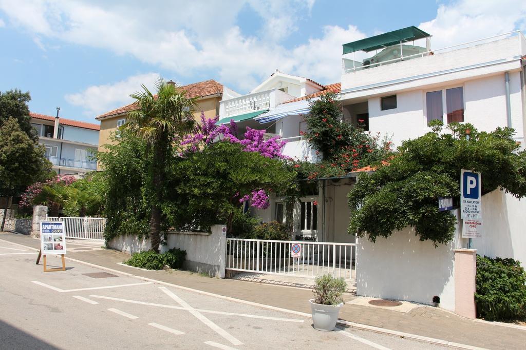 Apartments Suri Vodice Ngoại thất bức ảnh