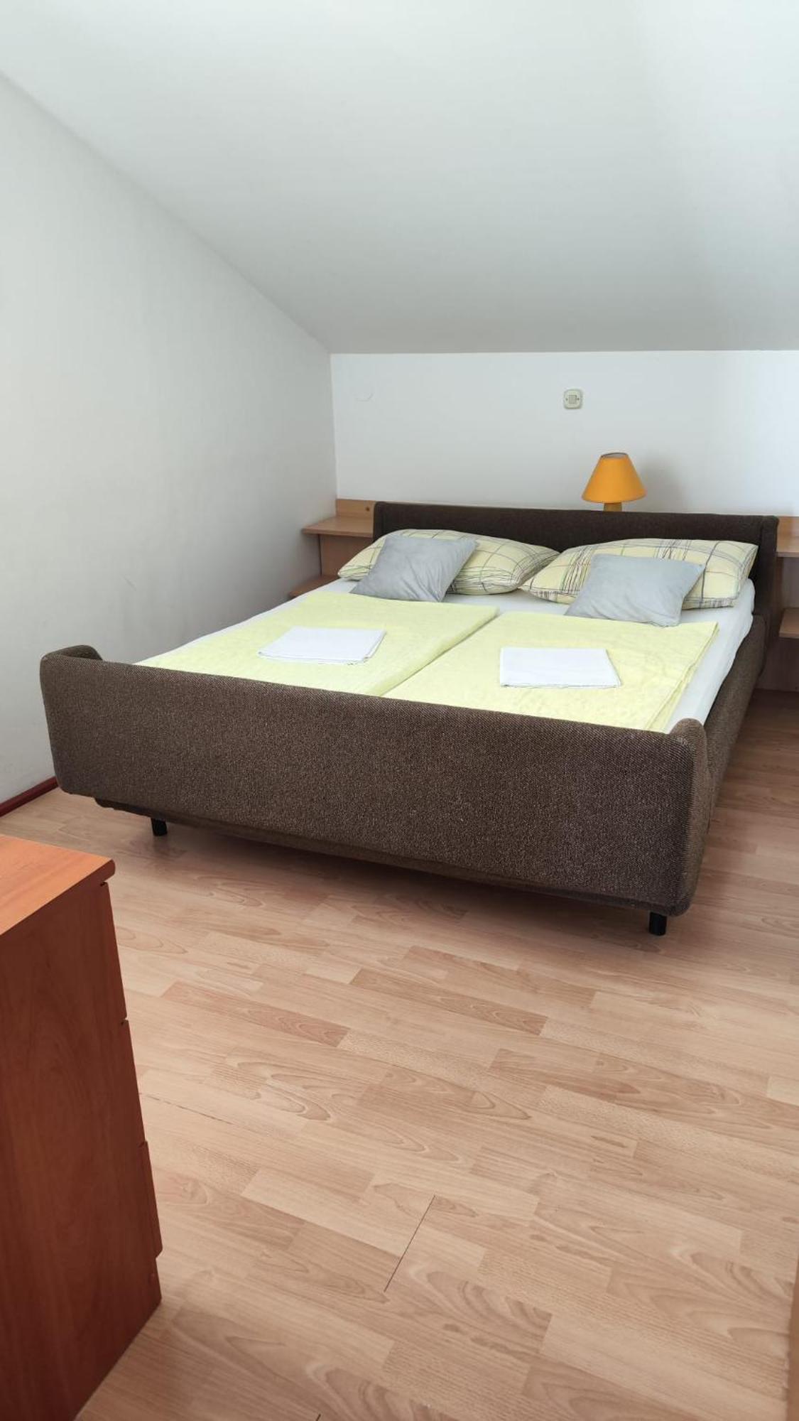 Apartments Suri Vodice Ngoại thất bức ảnh